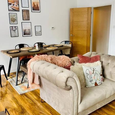 Luxury, Centrally Located 2 Bed Modern Apartment Great Yarmouth Bagian luar foto