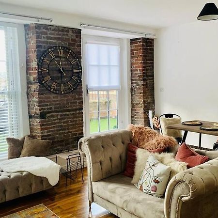 Luxury, Centrally Located 2 Bed Modern Apartment Great Yarmouth Bagian luar foto