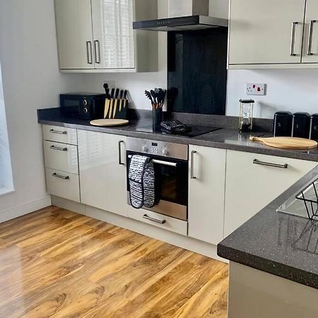 Luxury, Centrally Located 2 Bed Modern Apartment Great Yarmouth Bagian luar foto