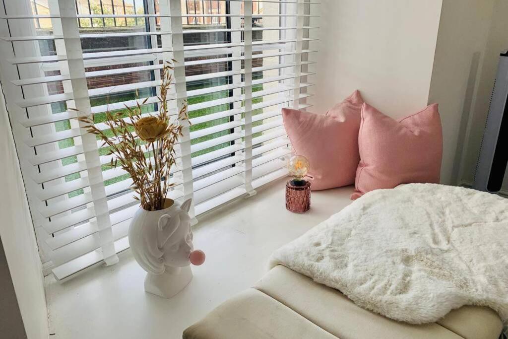 Luxury, Centrally Located 2 Bed Modern Apartment Great Yarmouth Bagian luar foto