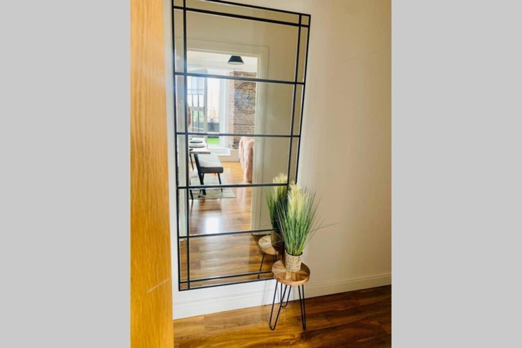 Luxury, Centrally Located 2 Bed Modern Apartment Great Yarmouth Bagian luar foto