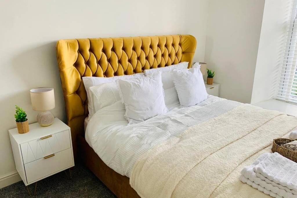 Luxury, Centrally Located 2 Bed Modern Apartment Great Yarmouth Bagian luar foto