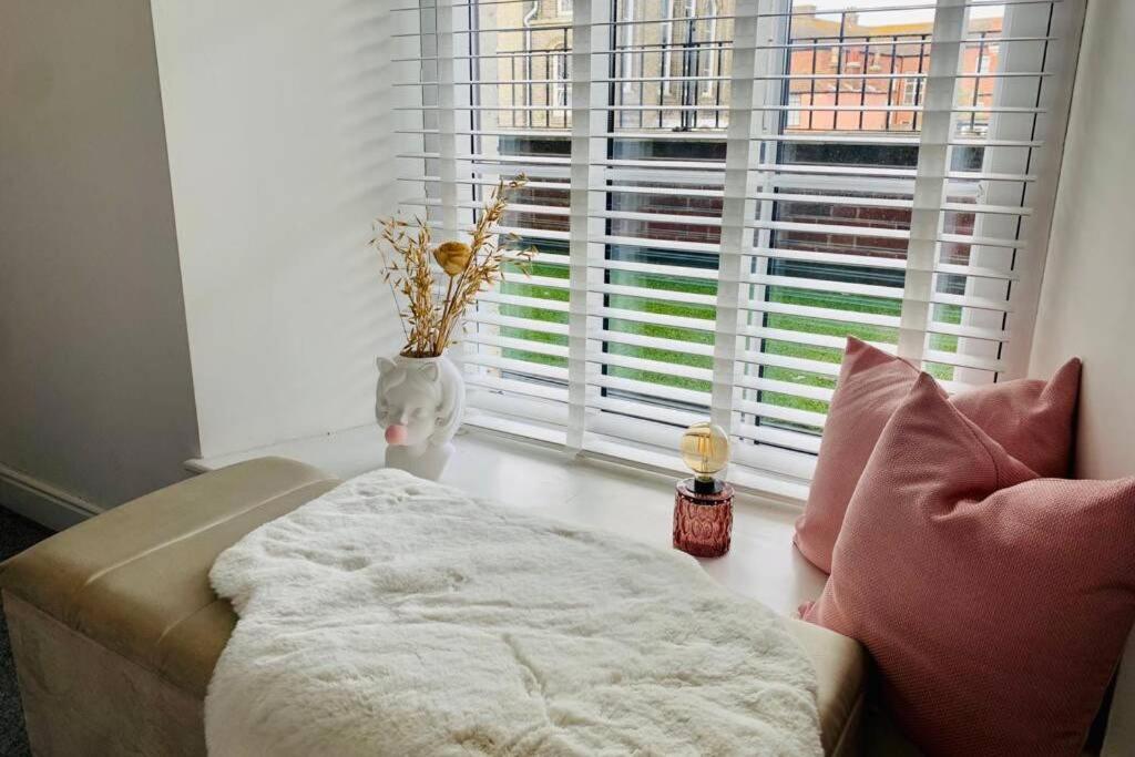 Luxury, Centrally Located 2 Bed Modern Apartment Great Yarmouth Bagian luar foto