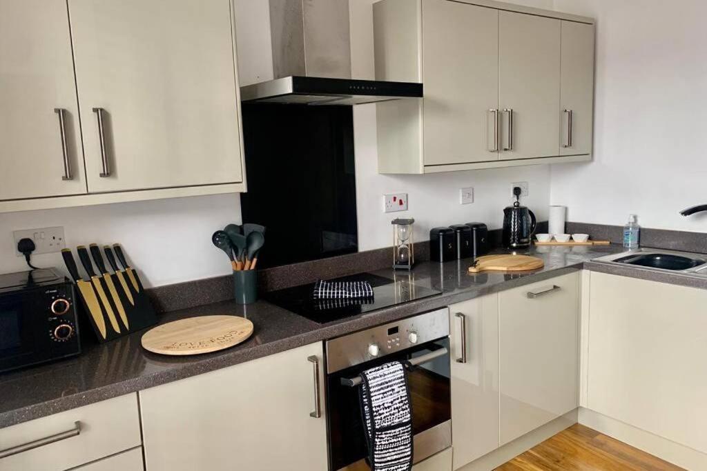 Luxury, Centrally Located 2 Bed Modern Apartment Great Yarmouth Bagian luar foto